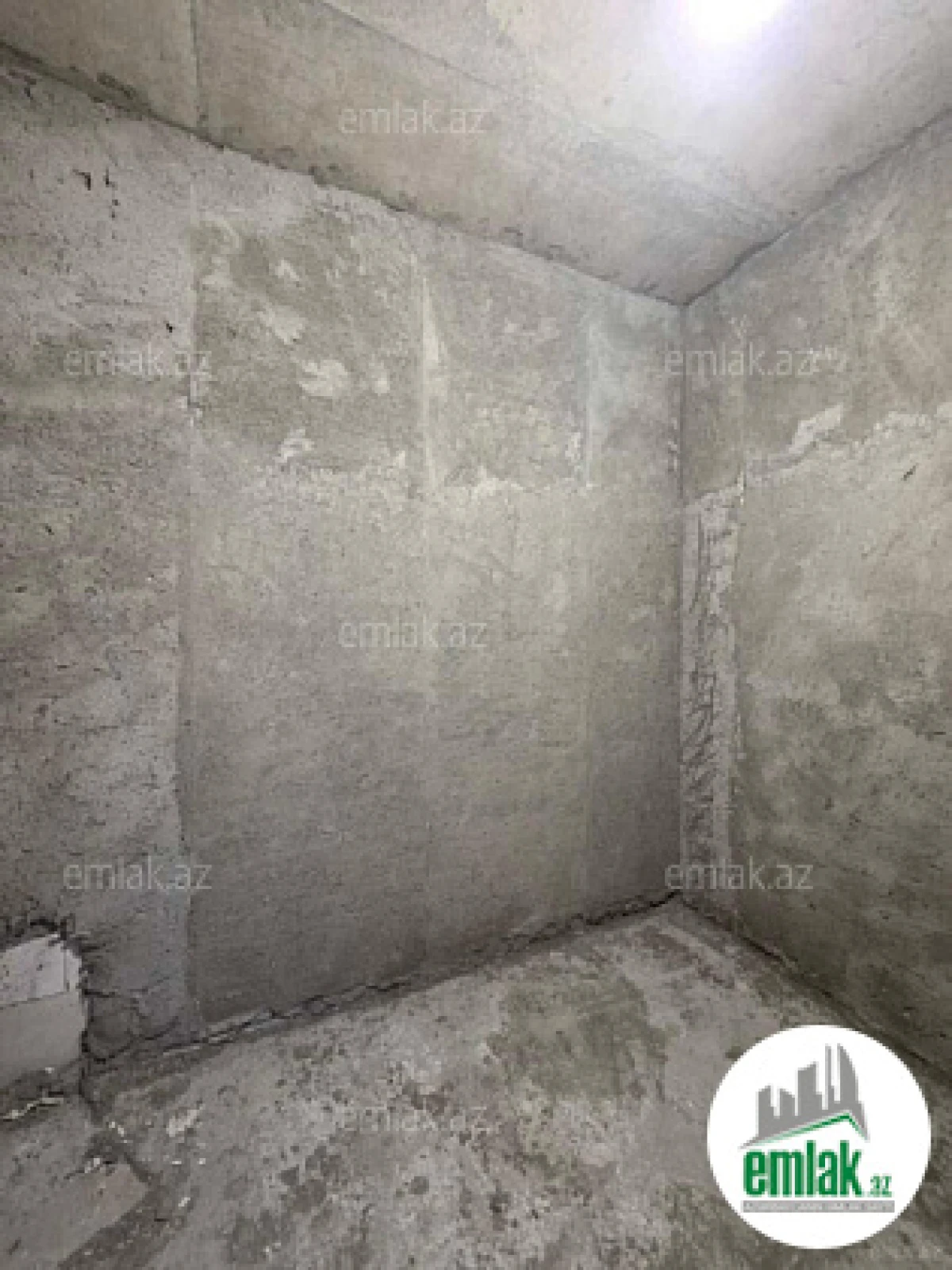 Satılır 3 otaqlı yeni tikili 135 m²