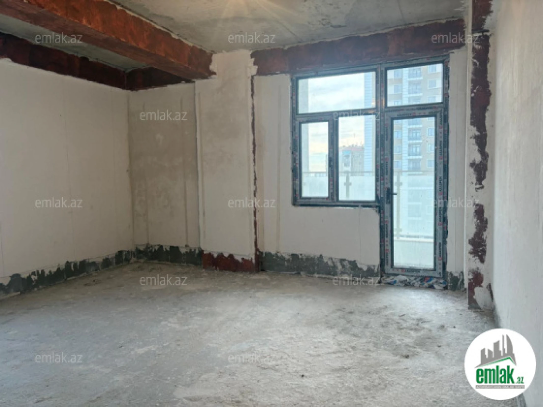 Satılır 3 otaqlı yeni tikili 135 m²