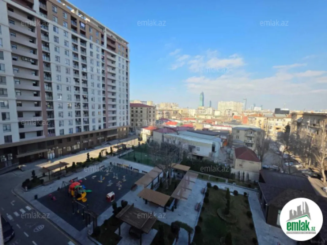 Satılır 3 otaqlı yeni tikili 135 m²