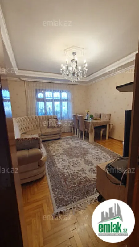 Satılır 3 otaqlı köhnə tikili 90 m²