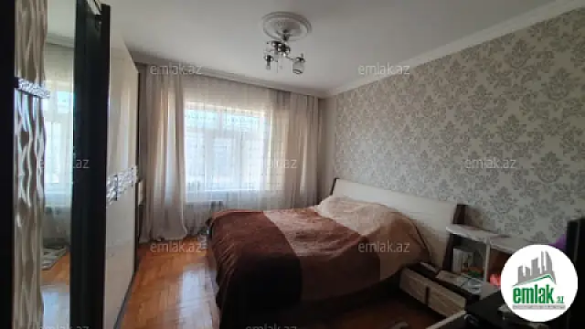 Satılır 3 otaqlı köhnə tikili 90 m²