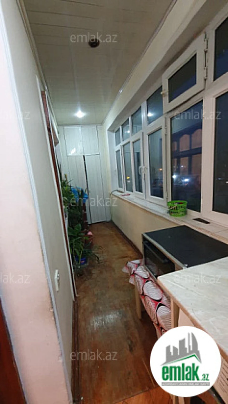 Satılır 3 otaqlı köhnə tikili 90 m²