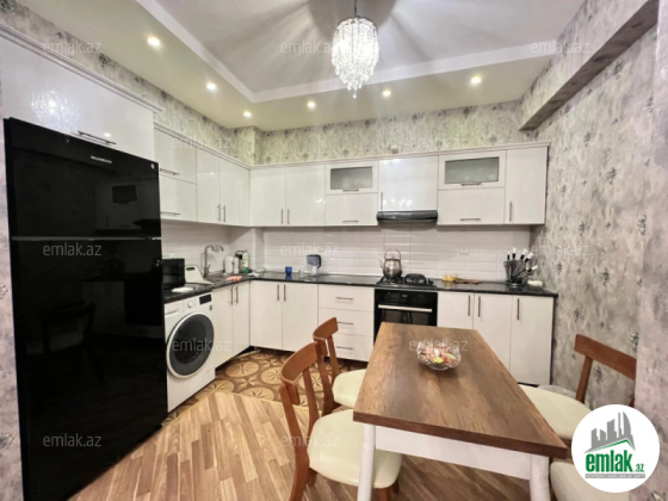 Satılır 3 otaqlı yeni tikili 93 m²