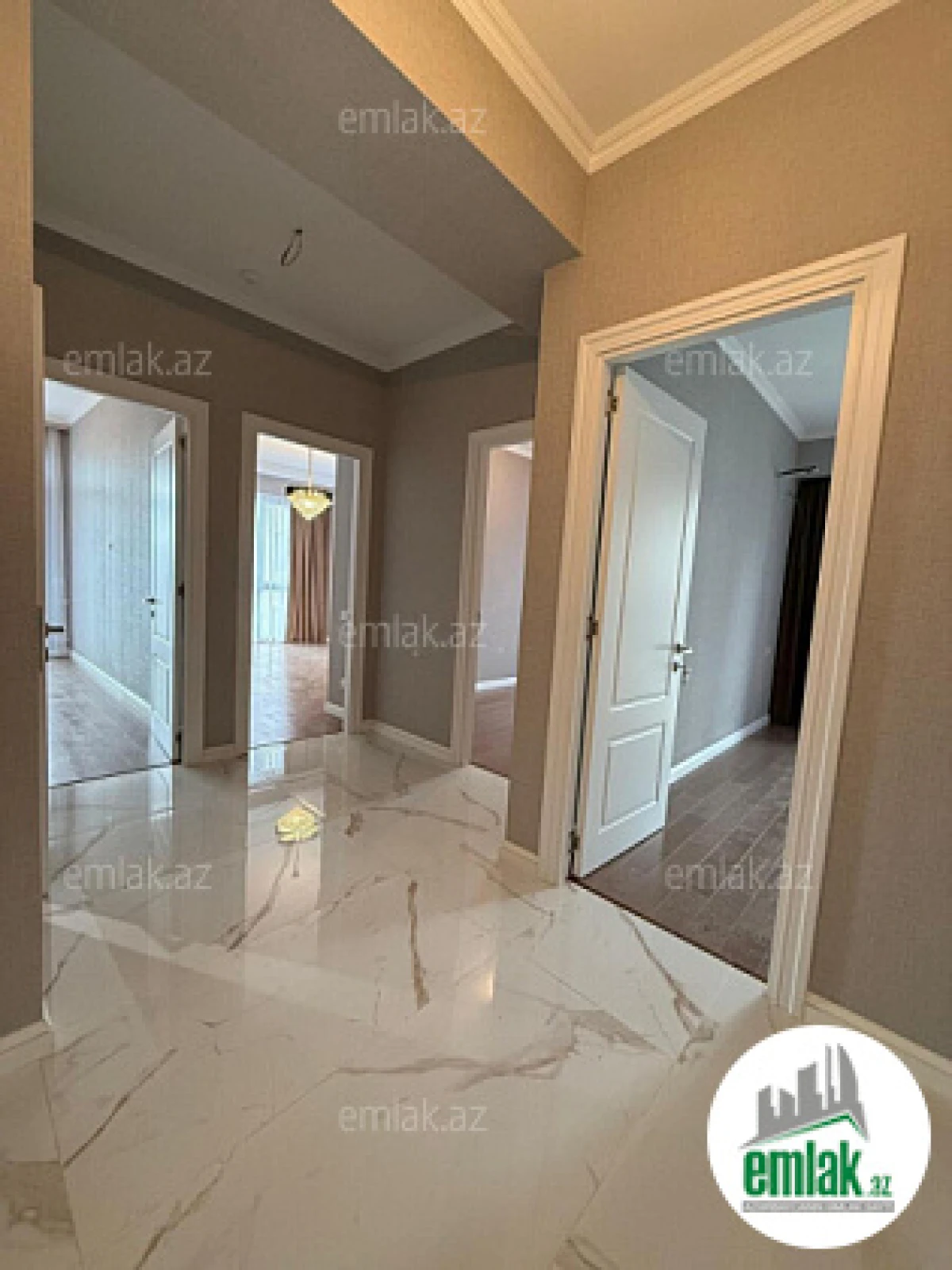 Satılır 3 otaqlı yeni tikili 88 m²