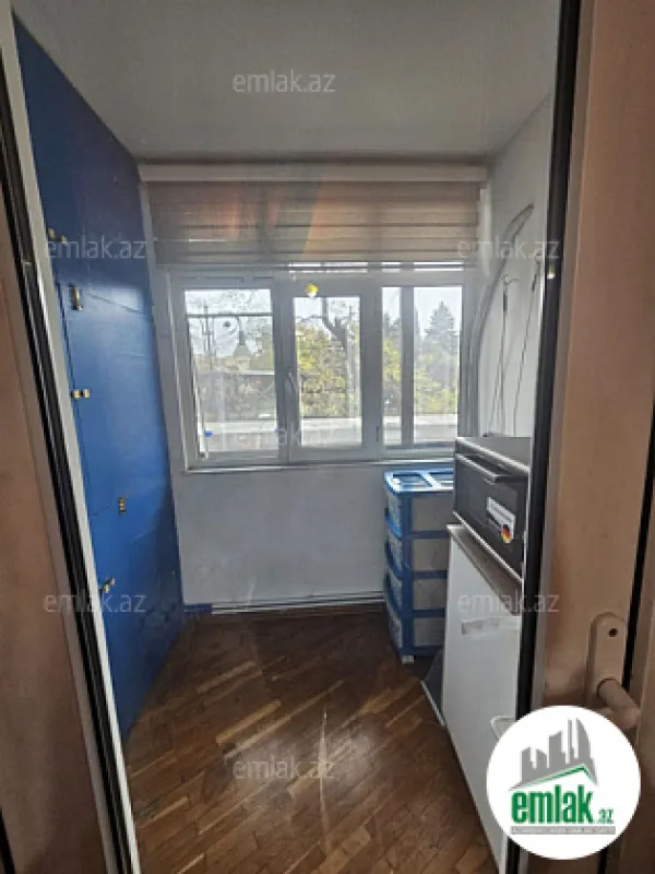 Satılır 3 otaqlı köhnə tikili 70 m²