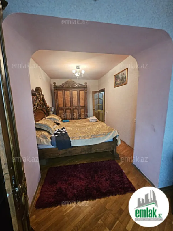 Satılır 3 otaqlı köhnə tikili 70 m²