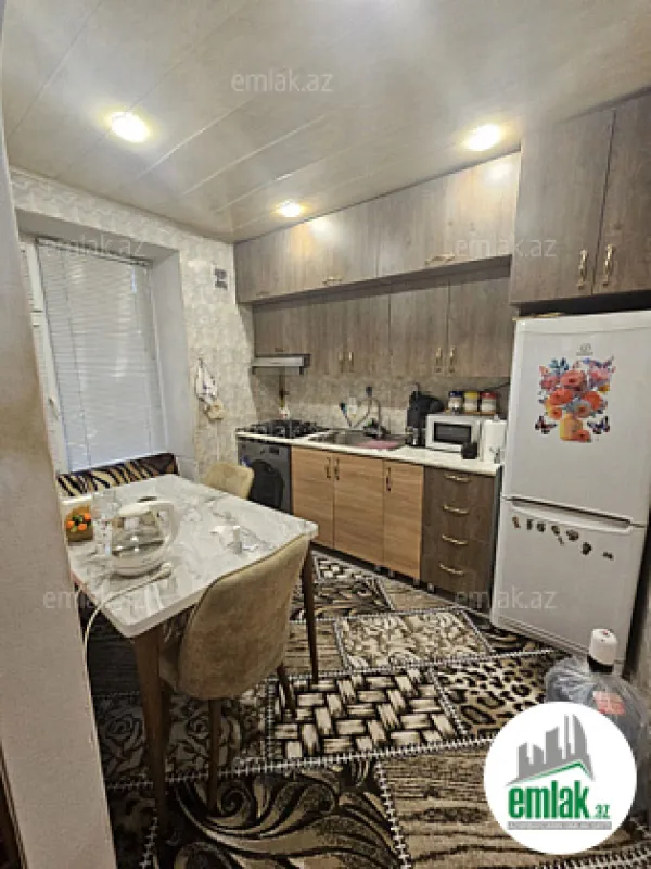 Satılır 3 otaqlı köhnə tikili 70 m²