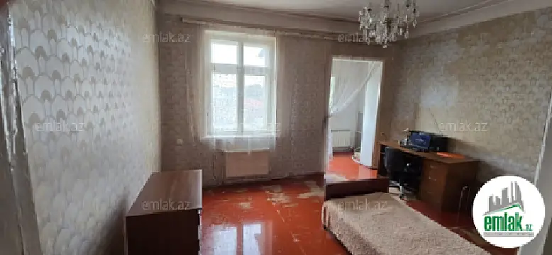 Satılır 2 otaqlı köhnə tikili 70 m² — Bakı 2 otaq 70.00 m²