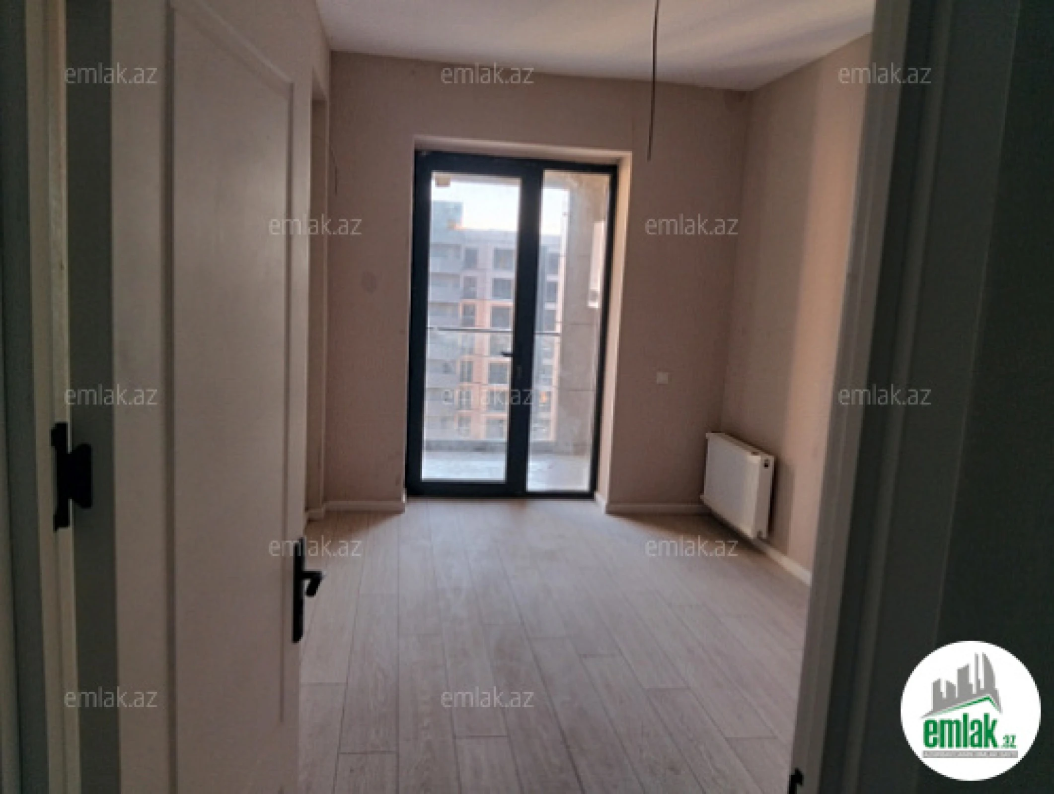 Satılır 3 otaqlı yeni tikili 80 m²