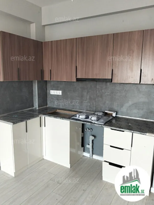 Satılır 3 otaqlı yeni tikili 80 m²