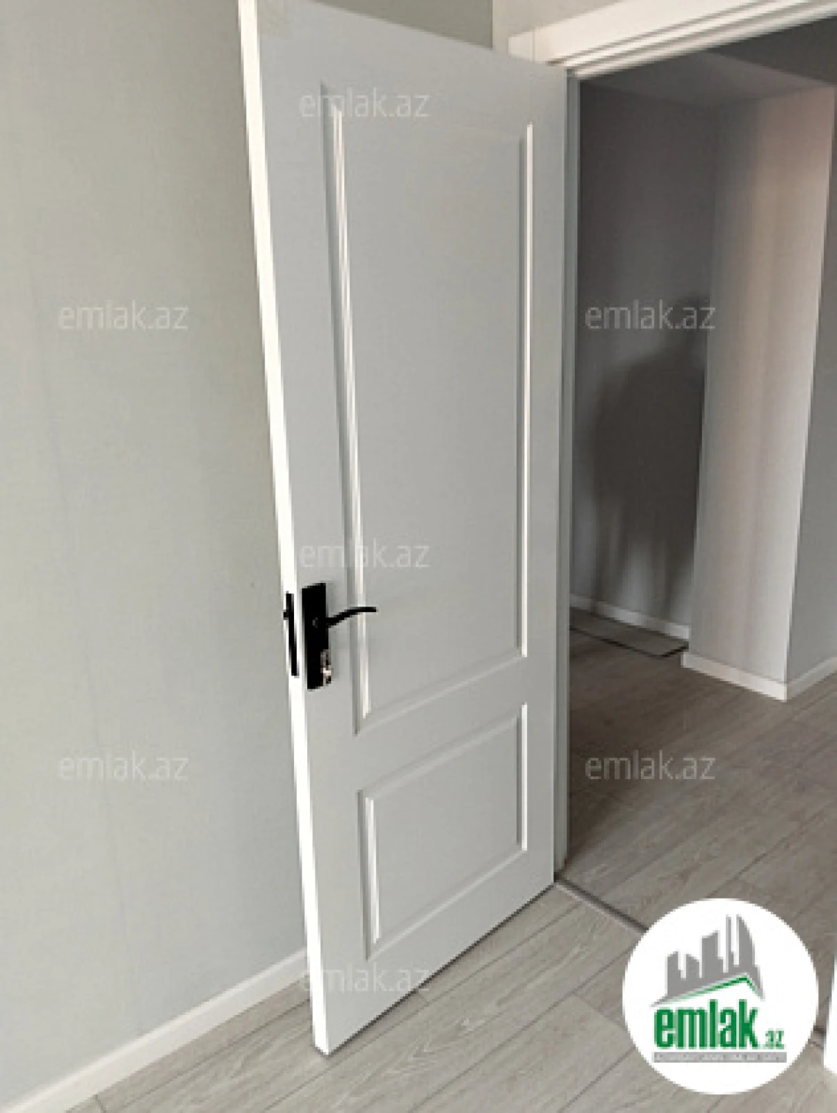 Satılır 3 otaqlı yeni tikili 80 m²