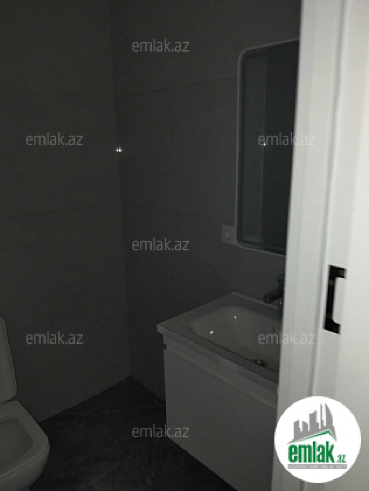 Satılır 3 otaqlı yeni tikili 80 m²