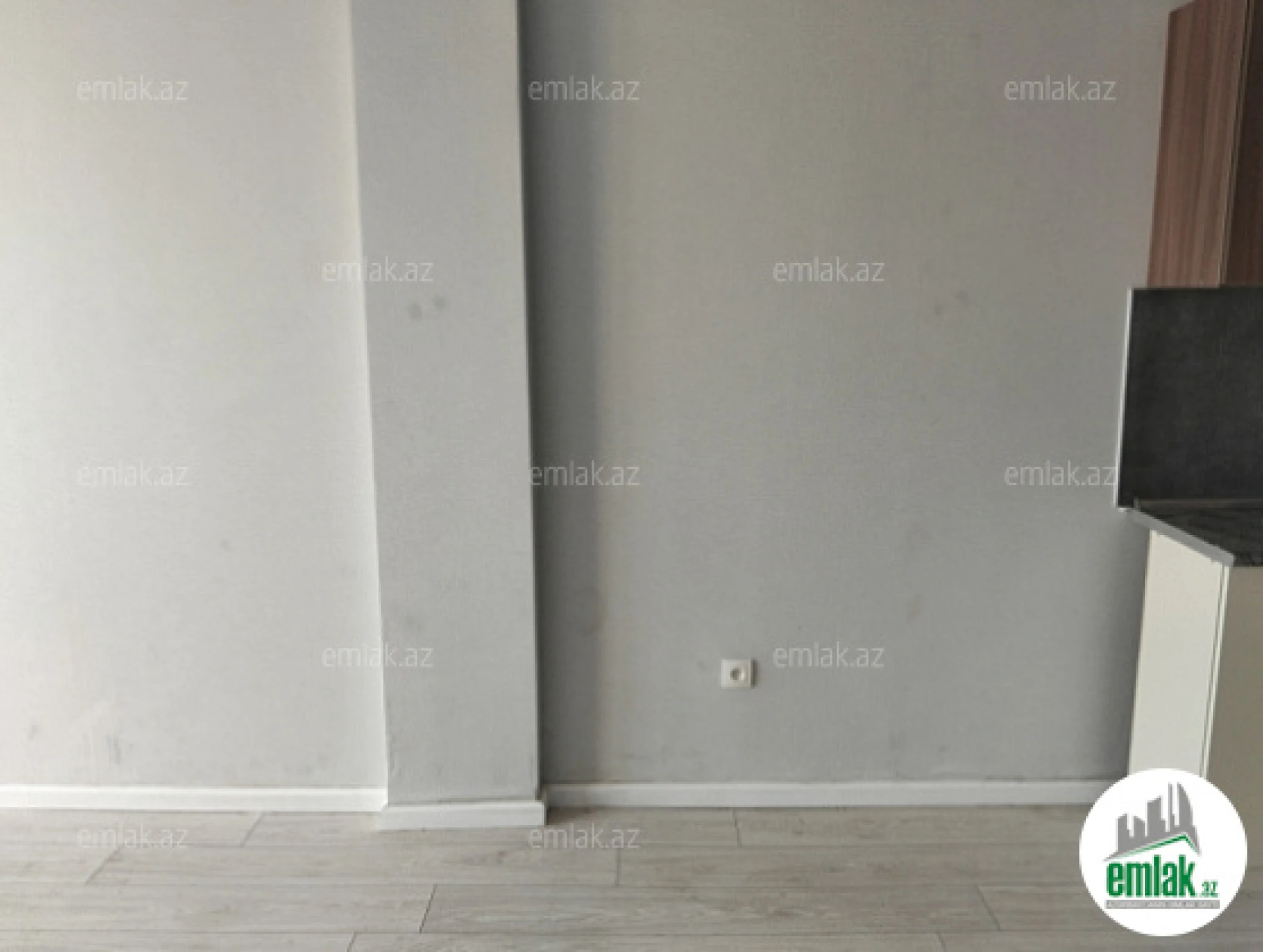 Satılır 3 otaqlı yeni tikili 80 m²