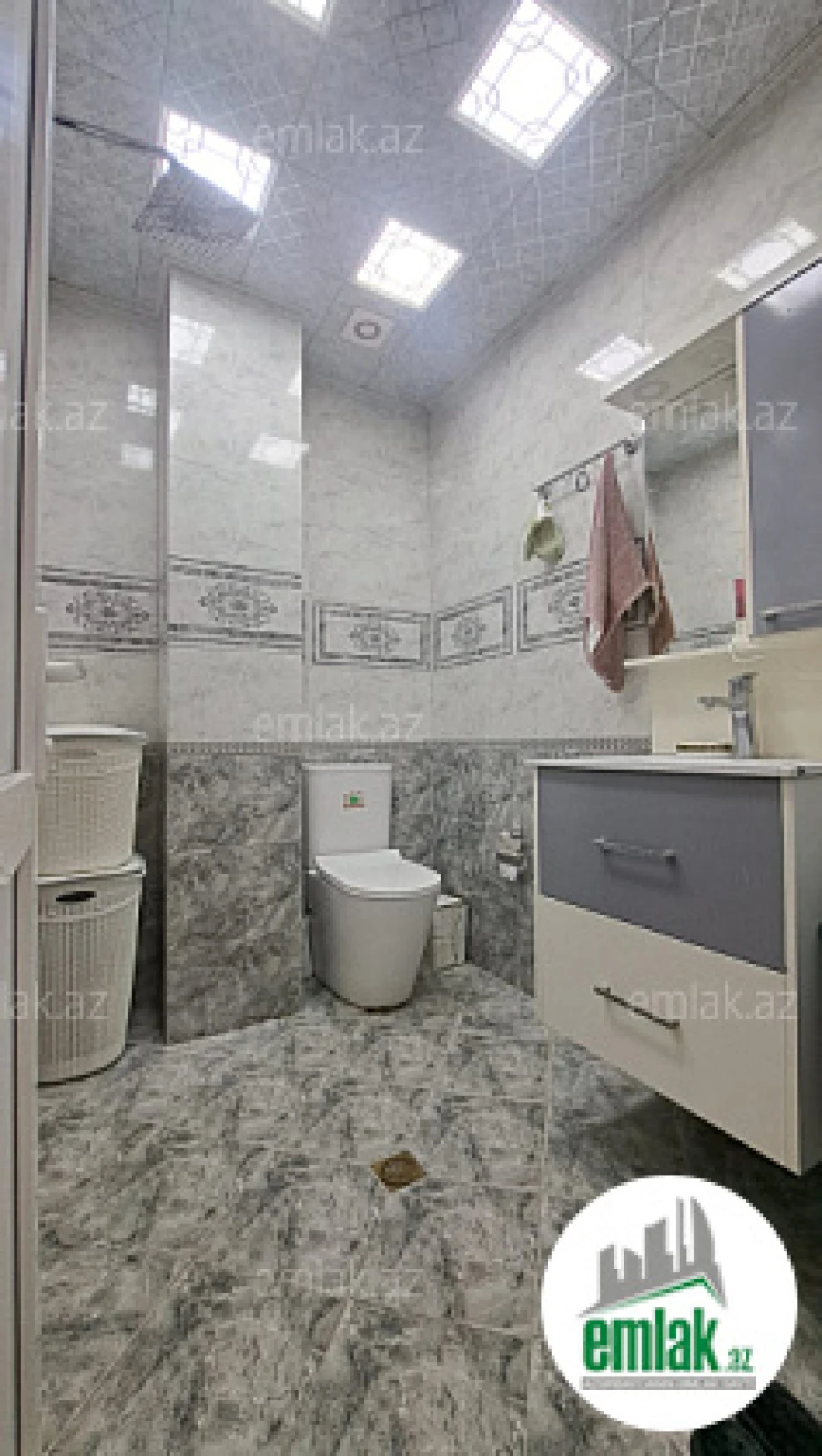 Satılır 3 otaqlı yeni tikili 132.2 m²