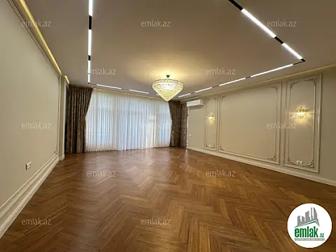 Satılır 4 otaqlı yeni tikili 240 m²