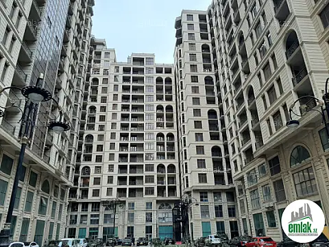Satılır 4 otaqlı yeni tikili 240 m²