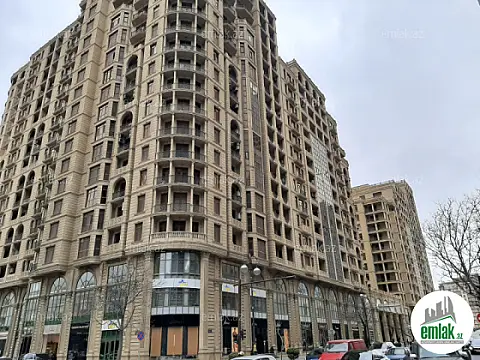 Satılır 4 otaqlı yeni tikili 240 m² — Bakı 4 otaq 240.00 m²
