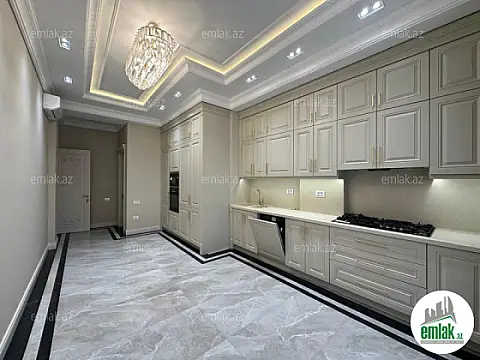 Satılır 4 otaqlı yeni tikili 240 m²