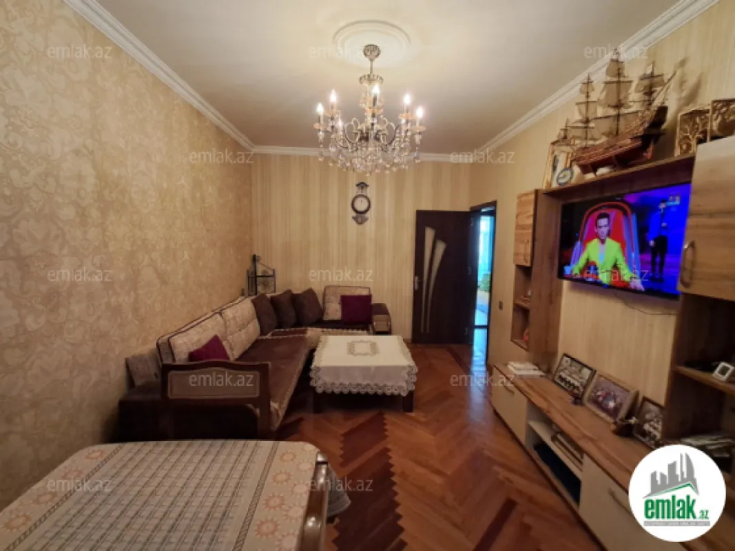 Satılır 3 otaqlı köhnə tikili 70 m²