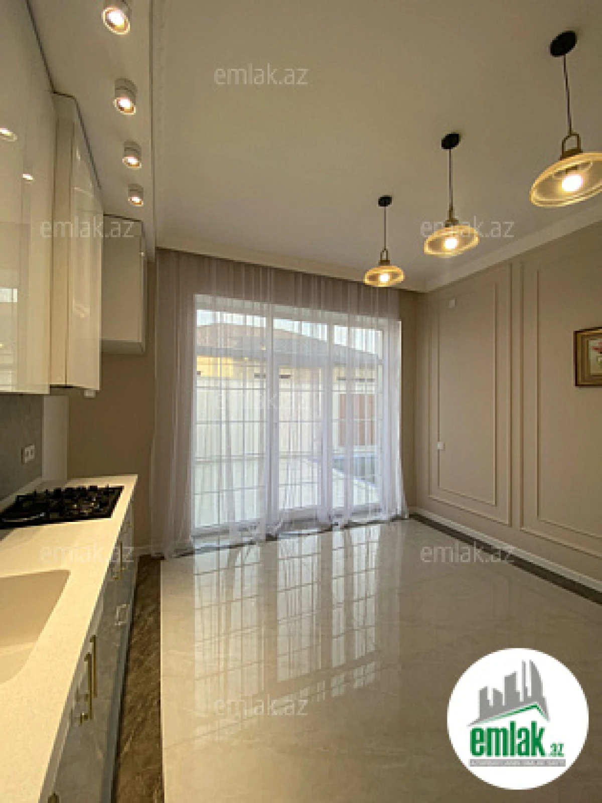 Satılır 4 otaqlı həyət evi 160 m²
