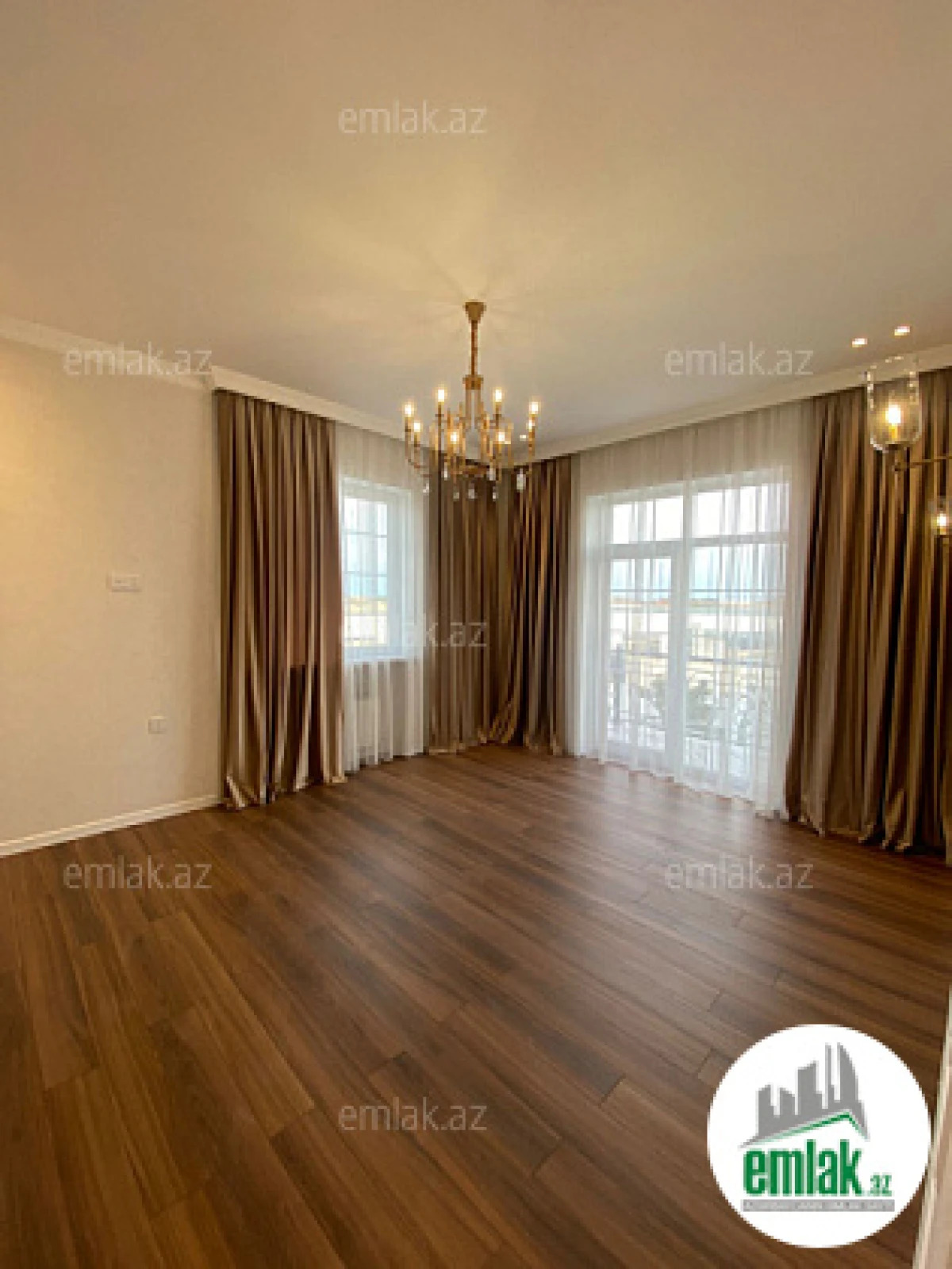 Satılır 4 otaqlı həyət evi 160 m²