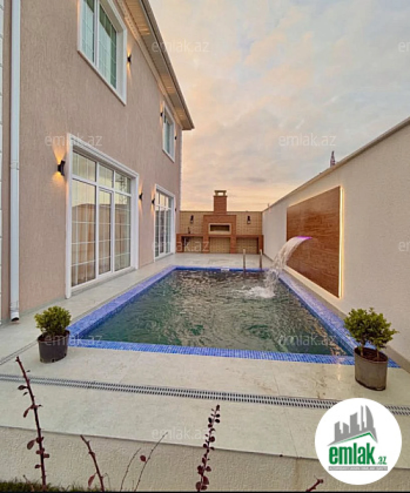 Satılır 4 otaqlı həyət evi 160 m²