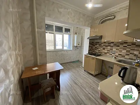 Satılır 2 otaqlı köhnə tikili 70 m² — Bakı 2 otaq 70.00 m²
