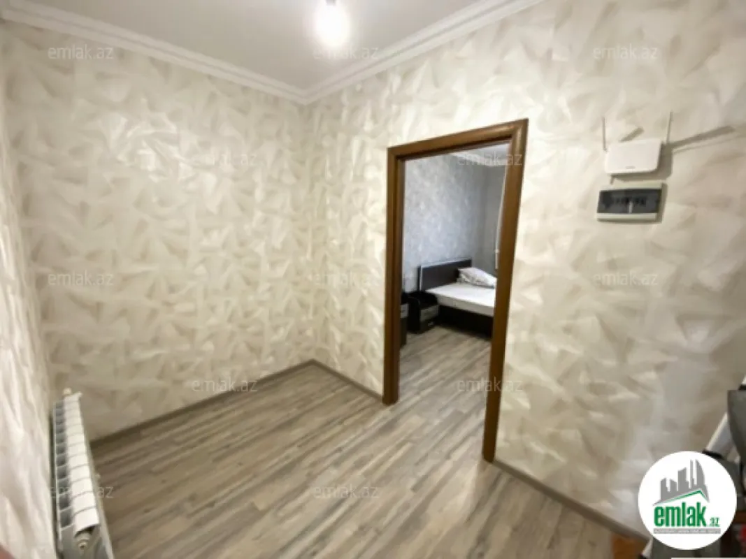 Satılır 2 otaqlı köhnə tikili 70 m²