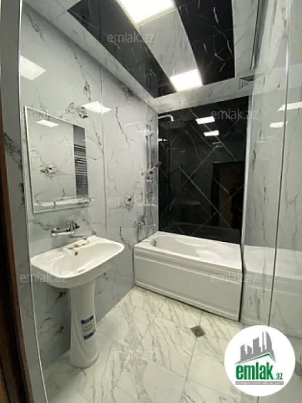 Satılır 2 otaqlı köhnə tikili 70 m²