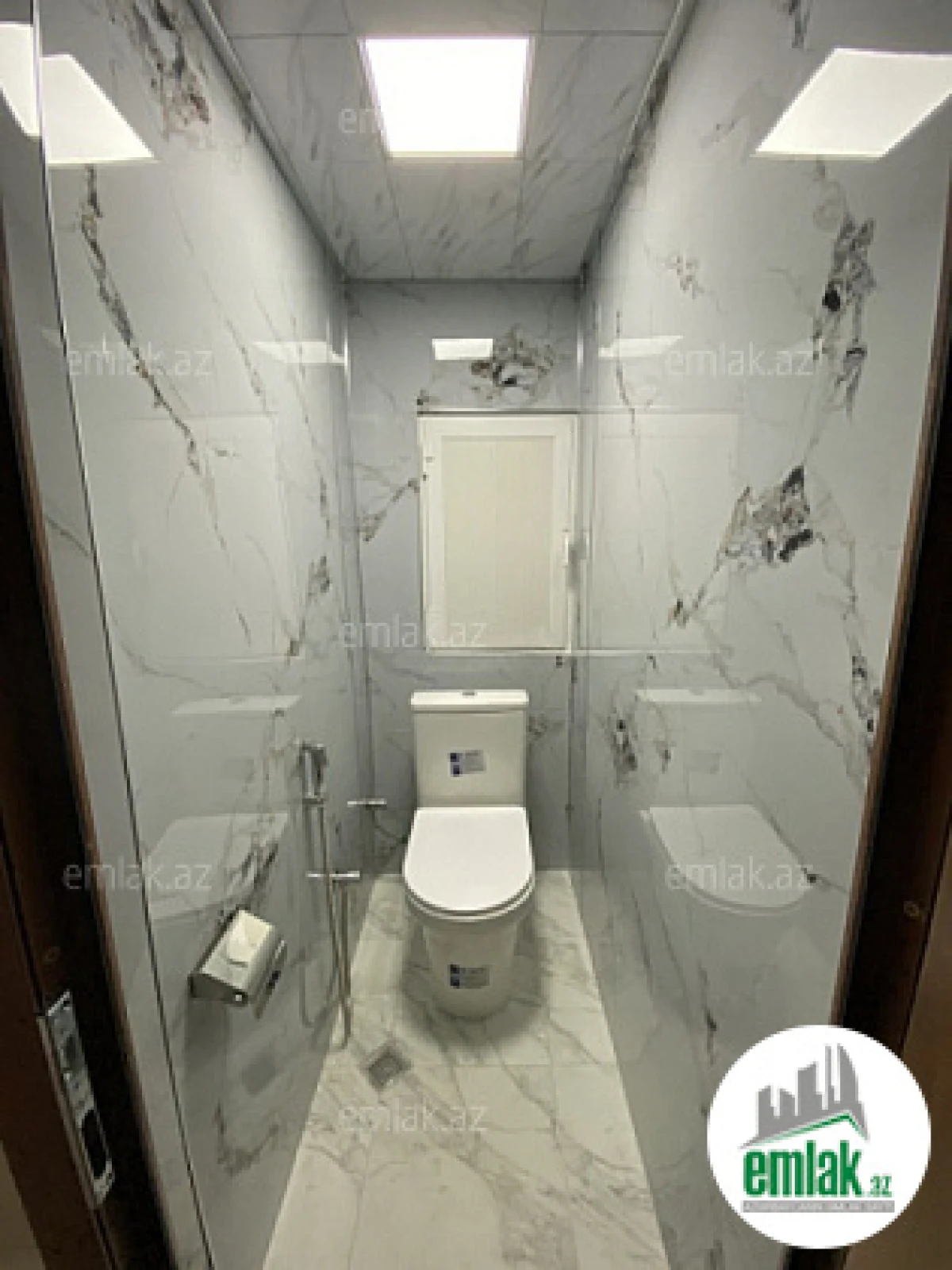 Satılır 2 otaqlı köhnə tikili 70 m²