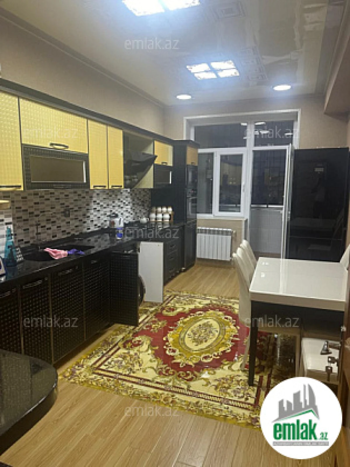 Satılır 3 otaqlı yeni tikili 137 m²