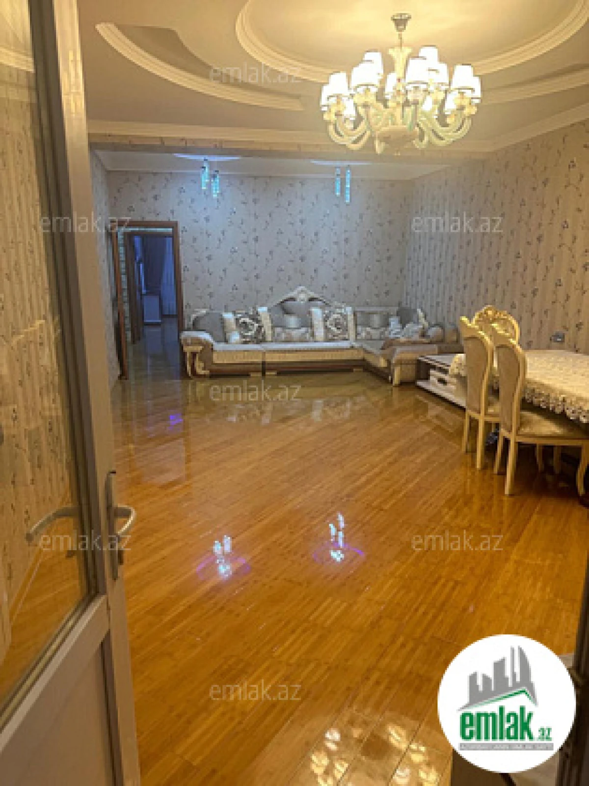 Satılır 3 otaqlı yeni tikili 137 m²