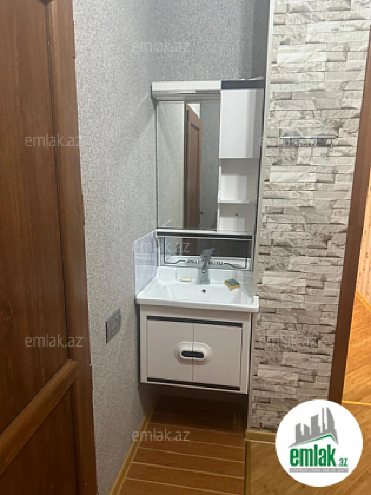 Satılır 3 otaqlı yeni tikili 137 m²