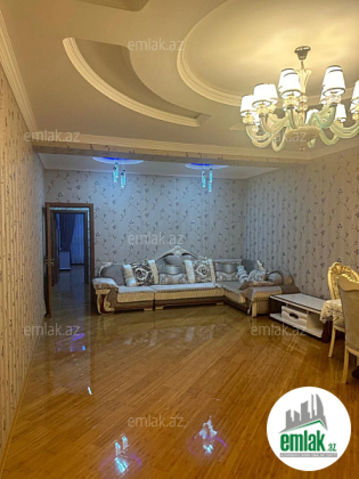 Satılır 3 otaqlı yeni tikili 137 m²