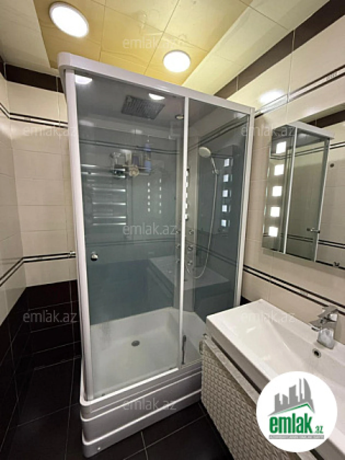 Satılır 3 otaqlı yeni tikili 95 m²