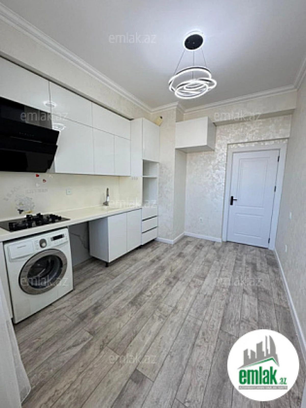 Satılır 2 otaqlı yeni tikili 75 m²