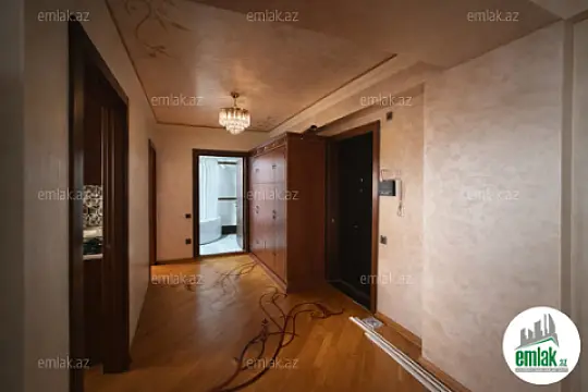 Satılır 2 otaqlı yeni tikili 75 m²