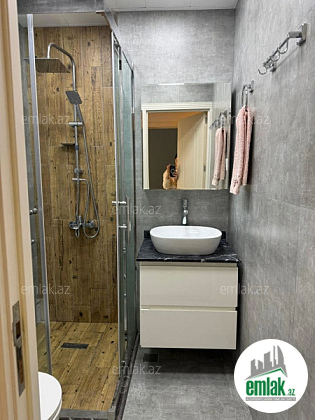 Satılır 2 otaqlı köhnə tikili 65 m²