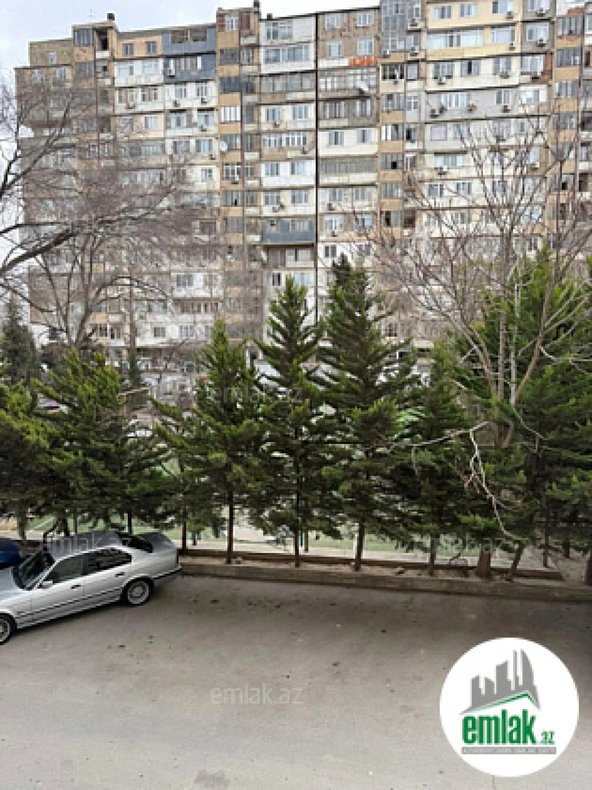 Satılır 2 otaqlı köhnə tikili 65 m²