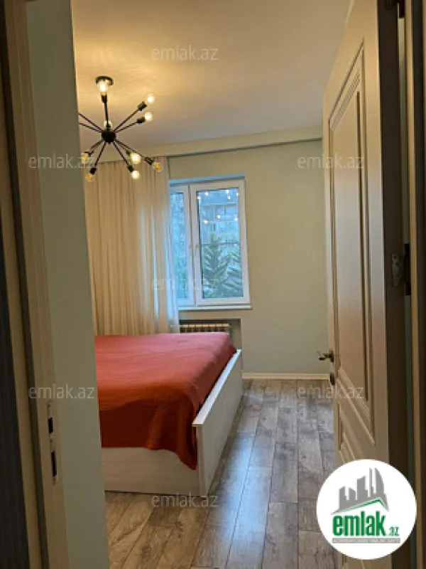 Satılır 2 otaqlı köhnə tikili 65 m²