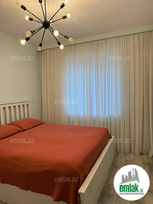 Satılır 2 otaqlı köhnə tikili 65 m²