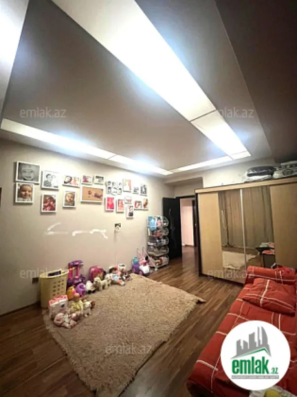 Satılır 3 otaqlı yeni tikili 110 m²