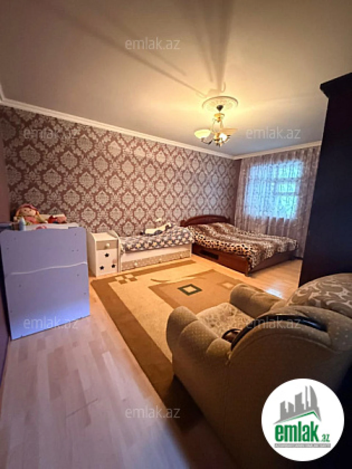 Satılır 4 otaqlı köhnə tikili 110 m²