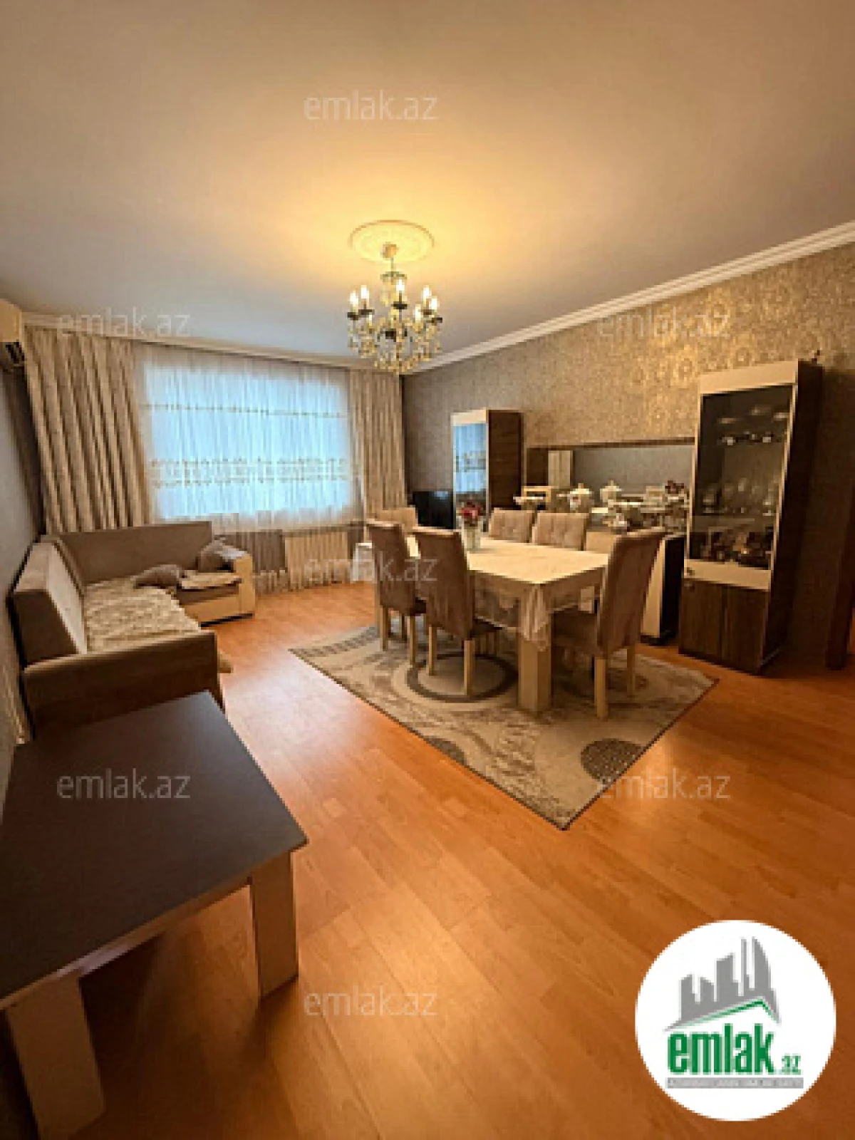 Satılır 4 otaqlı köhnə tikili 110 m²