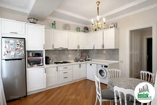 Satılır 3 otaqlı yeni tikili 108 m²