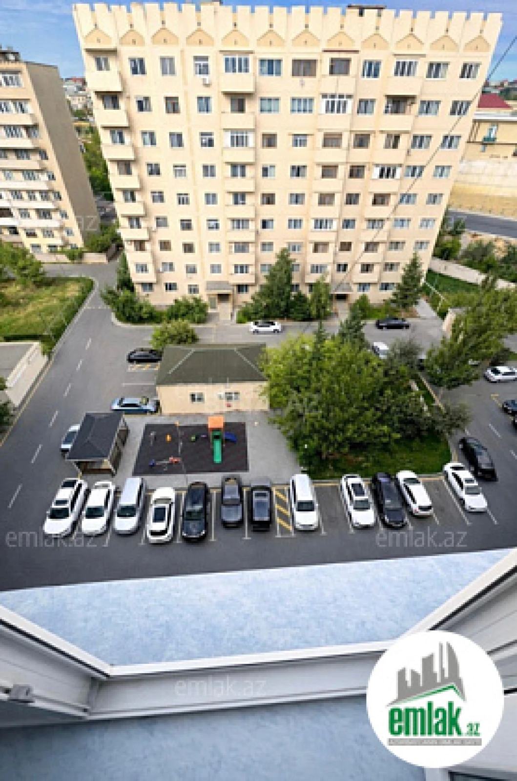 Satılır 4 otaqlı köhnə tikili 110 m²