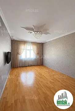 Satılır 4 otaqlı köhnə tikili 110 m²