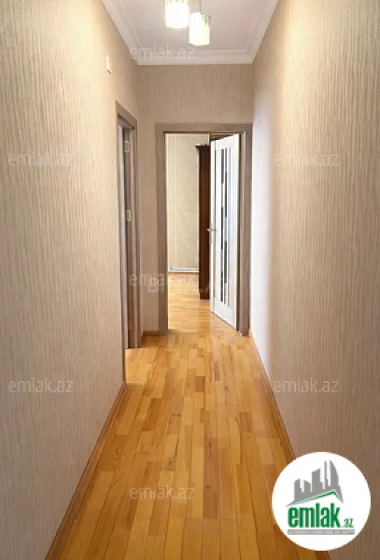 Satılır 4 otaqlı köhnə tikili 110 m²