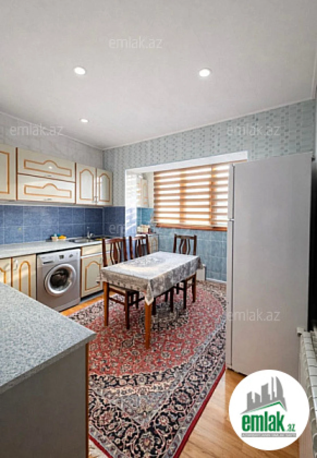 Satılır 4 otaqlı köhnə tikili 110 m²