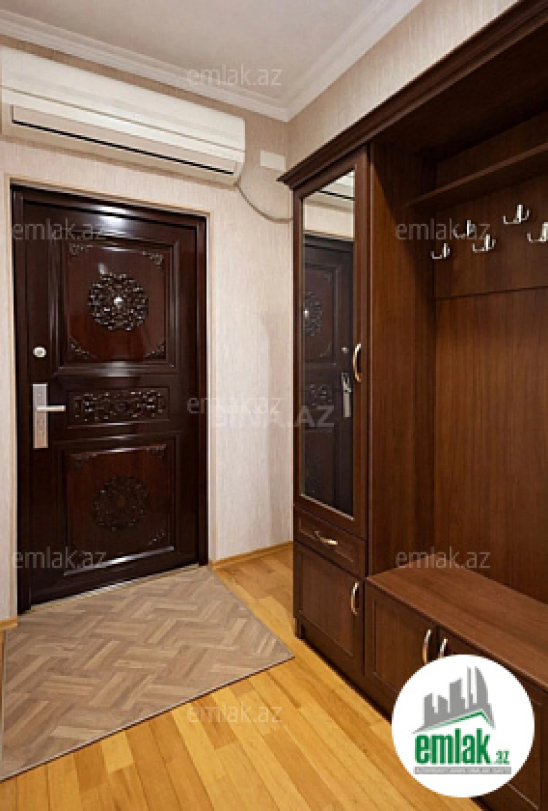 Satılır 4 otaqlı köhnə tikili 110 m²